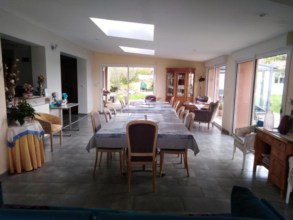 Chambre d'Hôtes du Bois Joli Mesnard-la-Barotière Exterior foto